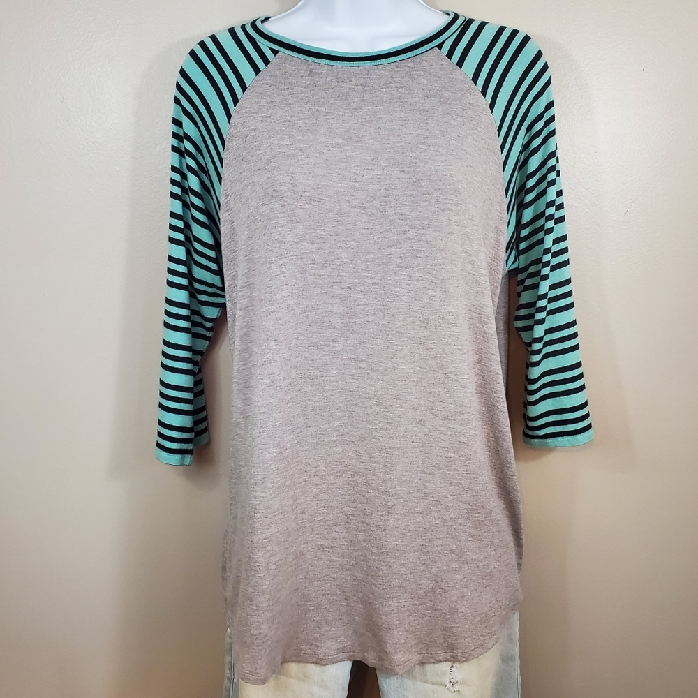 LuLaRoe Randy 3/4 Length Gray & Mint Green  T-Shirt